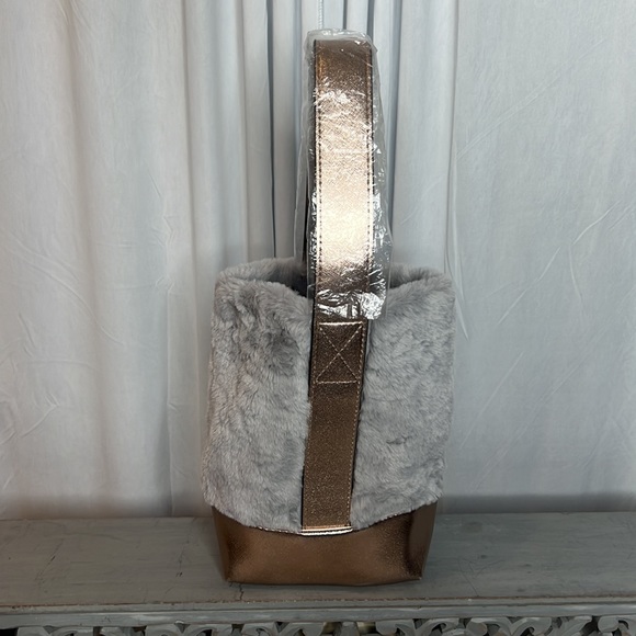 Holiday Faux Fur Wine Bag - Picture 3 of 8